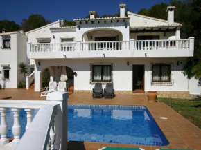 Villa clásica con piscina privada y jardín, cerca de la playa en Moraira - HISP-216-209